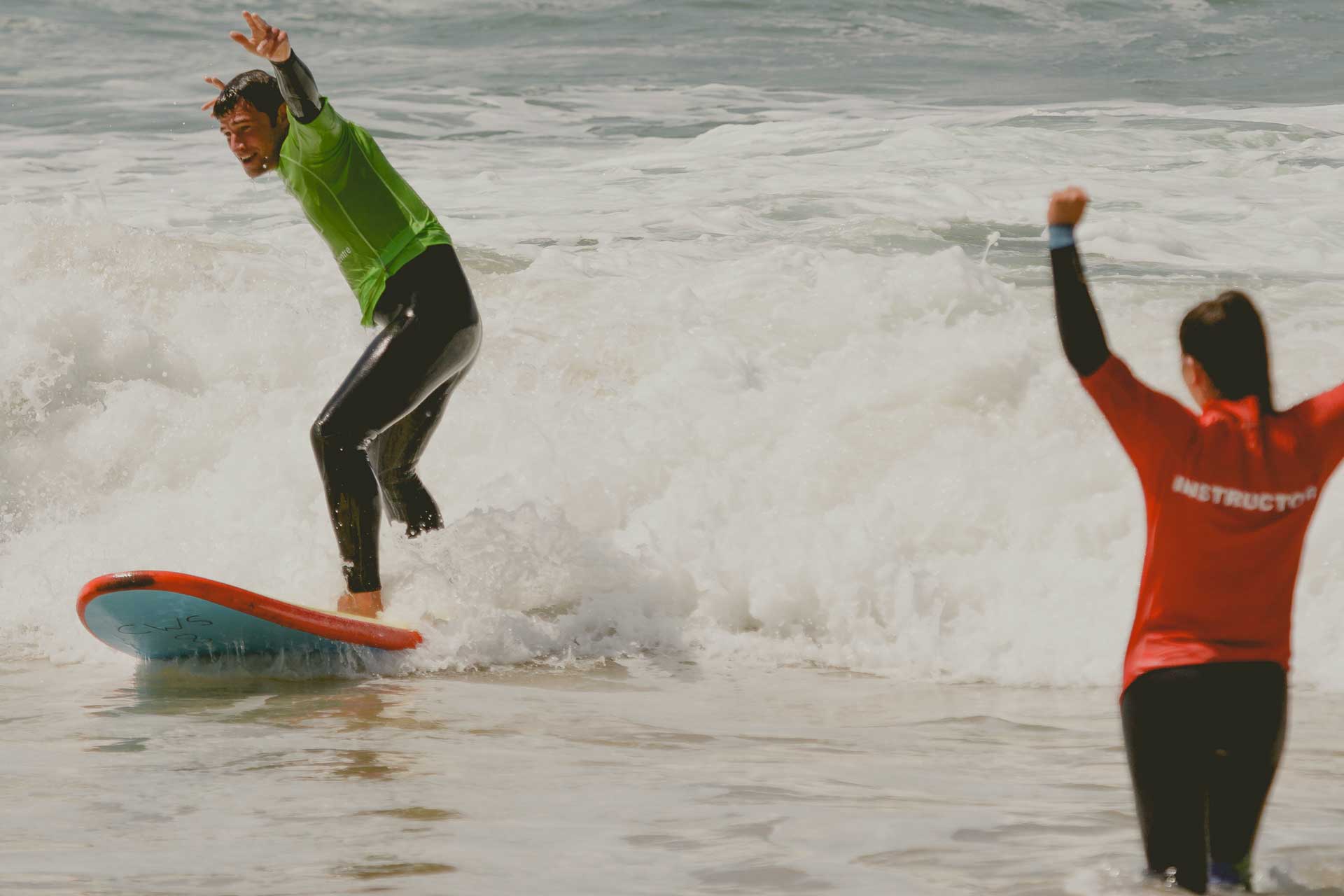 GROUP SURF LESSONS IN NEWQUAY